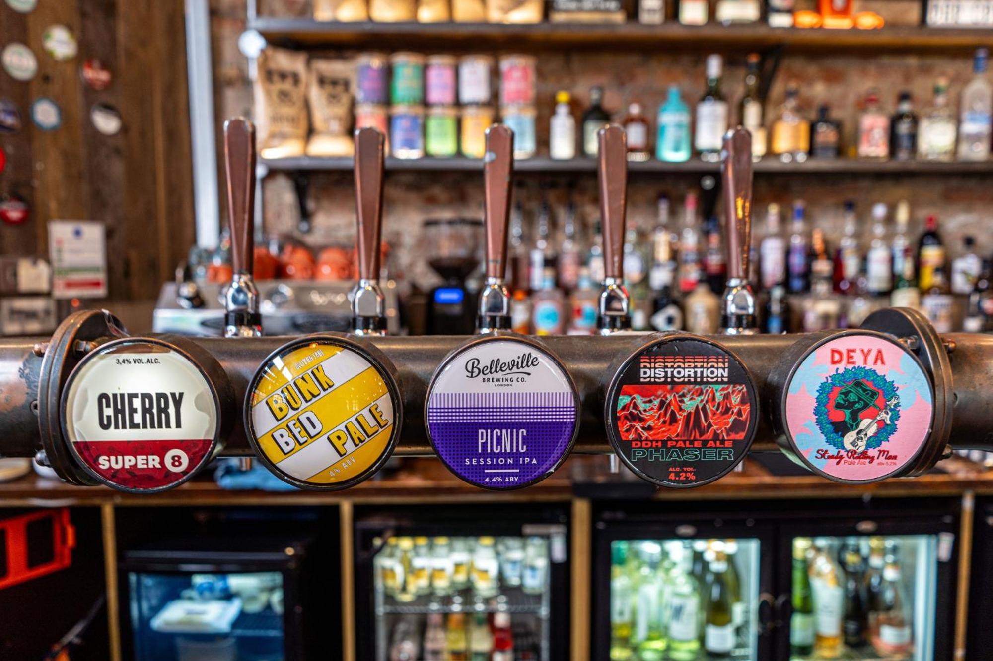 Publove @ The Crown, Battersea * Londra