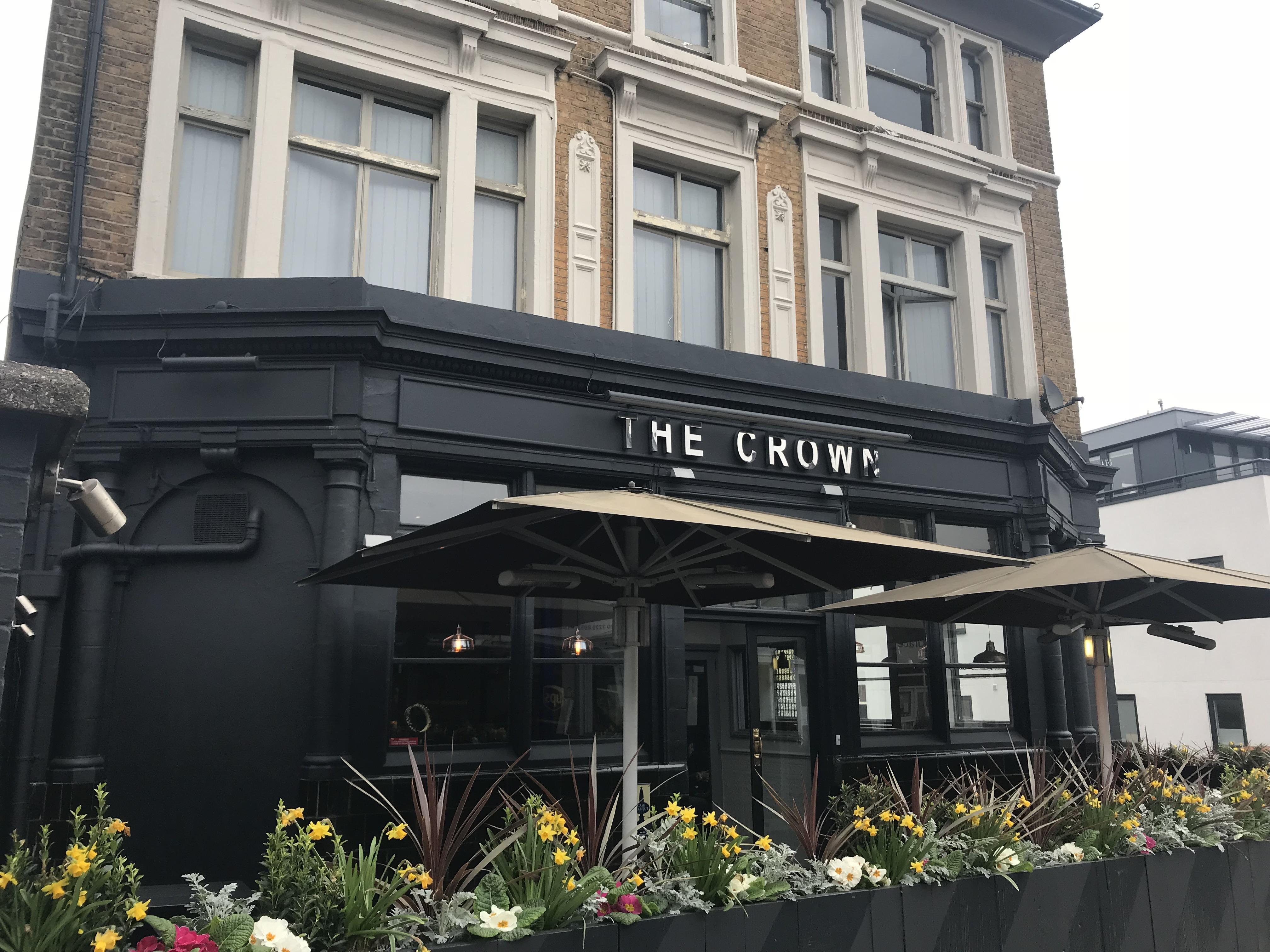 Ostello Publove @ The Crown, Battersea